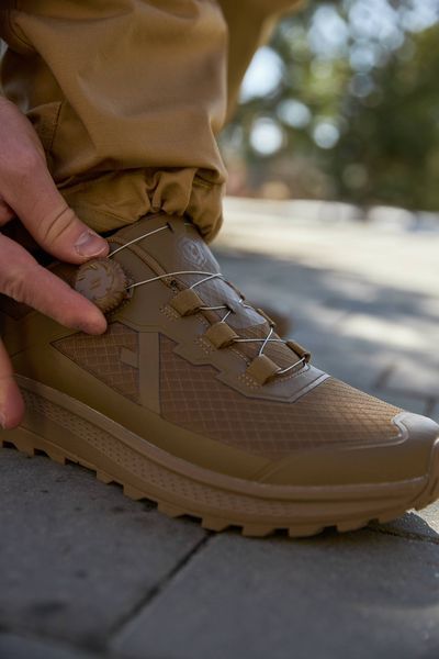 Легкі тактичні кросівки Emersongear Blue Label Traveler Coyote 080701-40 фото